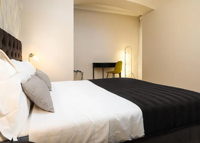 Arco Della Pace - Stylish In The Heart Of